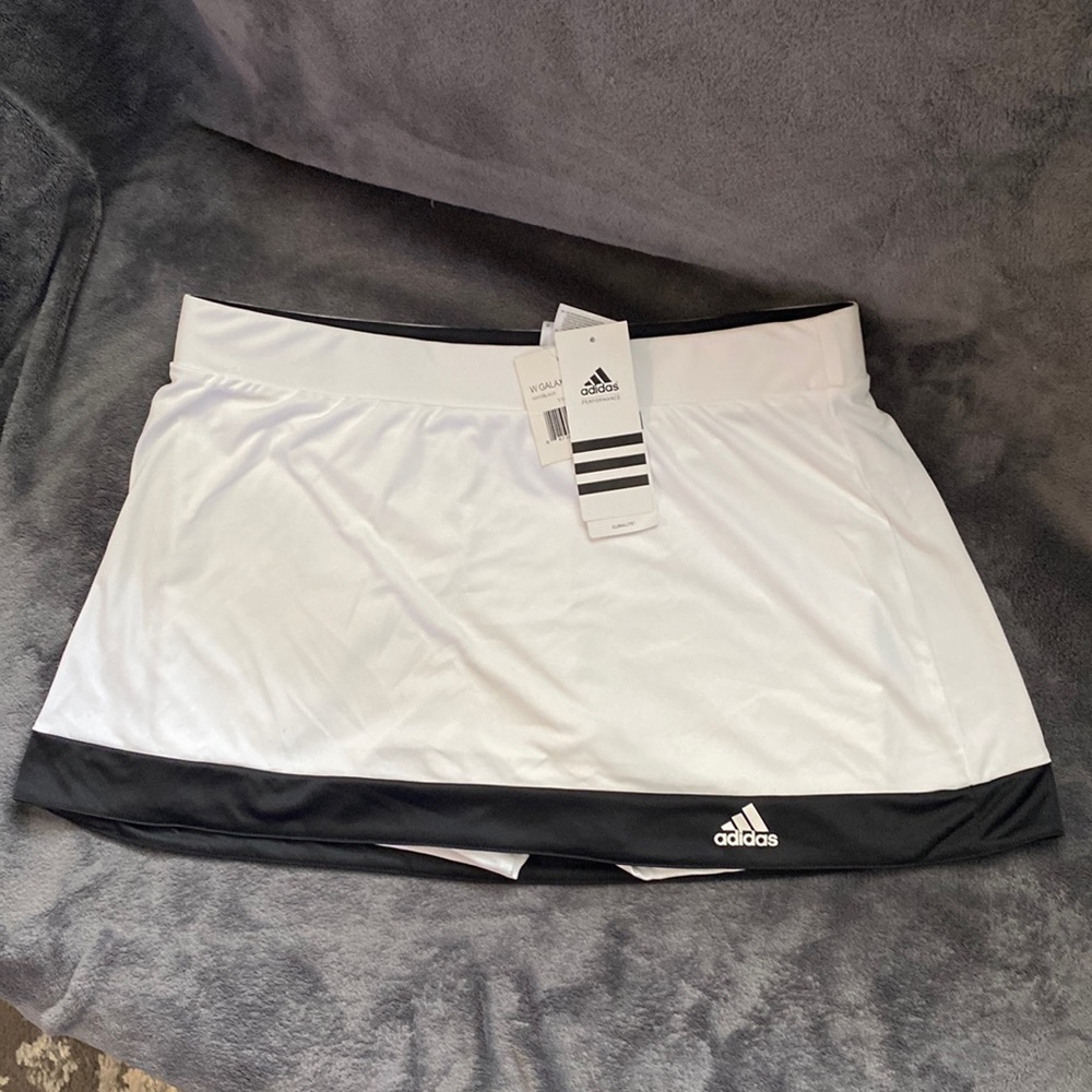 NWT- Adidas W Galaxy Skort Women’s Size M